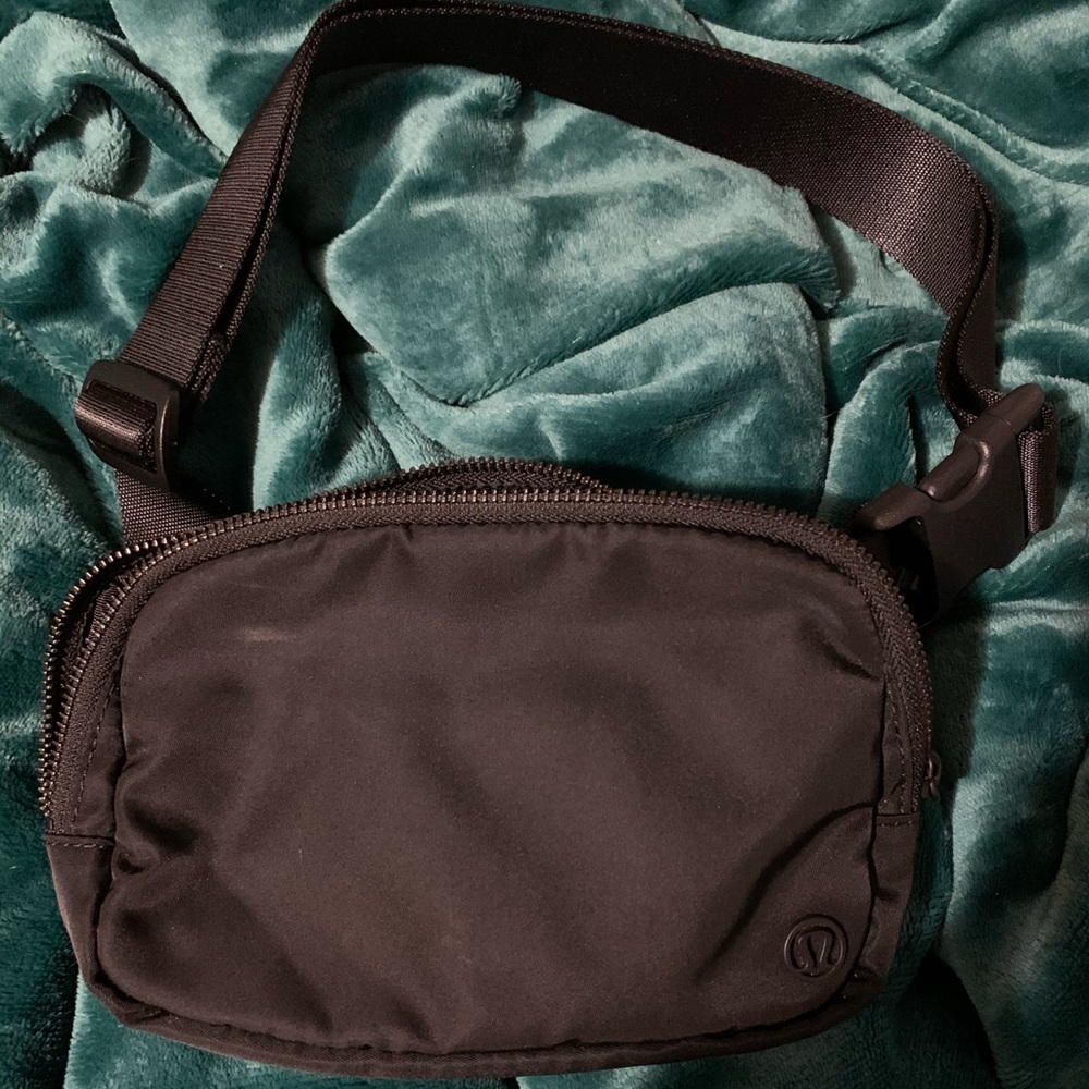 Lululemon Fanny pack